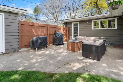 Exterior - 314 W Mitchell Ave, Waterloo, IA 50701 photo 5 of 10