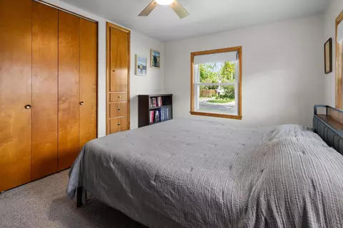 Bedroom - 314 W Mitchell Ave, Waterloo, IA 50701 photo 5 of 6