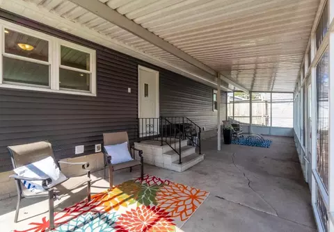 Exterior - 727 Progress Ave, Waterloo, IA 50701 photo 3 of 4