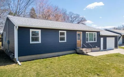 727 Progress Ave, Waterloo, IA 50701