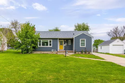 145 Cornwall Ave, Waterloo, IA 50702