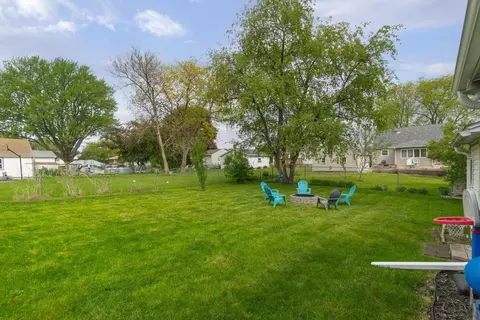 Exterior - 145 Cornwall Ave, Waterloo, IA 50702 photo 4 of 6