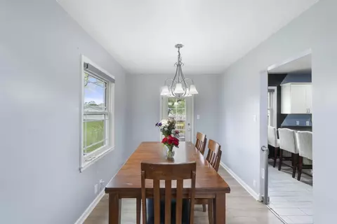 Dining - 145 Cornwall Ave, Waterloo, IA 50702 photo 1 of 1