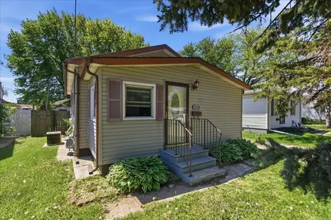 1932 Plymouth Ave, Waterloo, IA 50702