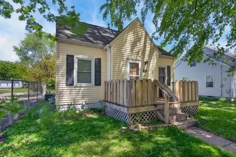 928 W Parker St, Waterloo, IA 50703