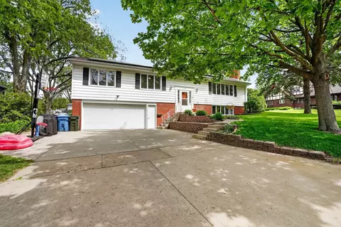 171 Lovejoy Ave, Waterloo, IA 50701