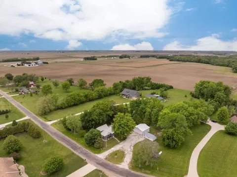 View/Area - 716 E 13th St, Sumner, IA 50674 photo 1 of 6