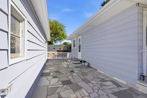 1231 E Ridgeway Ave, Waterloo, IA 50702 photo 22