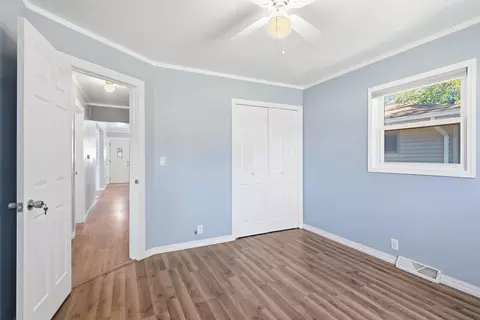 1231 E Ridgeway Ave, Waterloo, IA 50702 photo 11