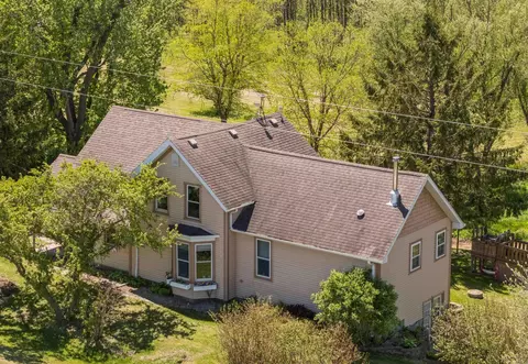 1285 Frankville Rd, Decorah, IA 52101