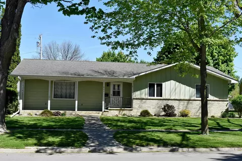 921 State St, Osage, IA 50461