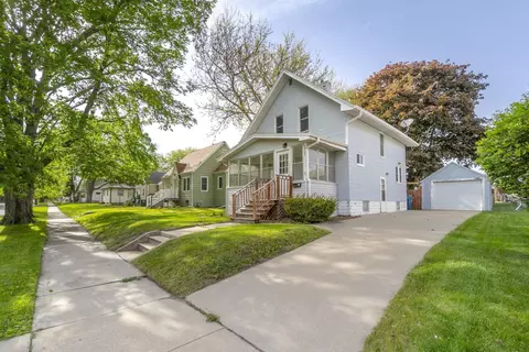 1717 Forest Ave, Waterloo, IA 50702