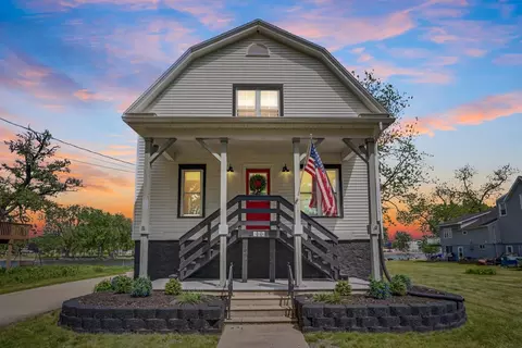 308 NW 4th Ave, Independence, IA 50644