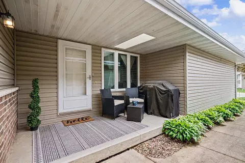 1516 Aspen Dr, Waterloo, IA 50701