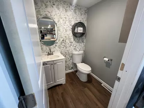 Bath - 1106 Main St, Elgin, IA 52141 photo 1 of 4