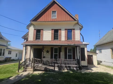 315 W Mission St, Strawberry Point, IA 52076