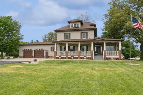 13112 S Hudson Rd, Hudson, IA 50643