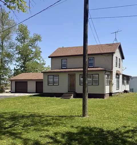 402 E Union St, Edgewood, IA 52042