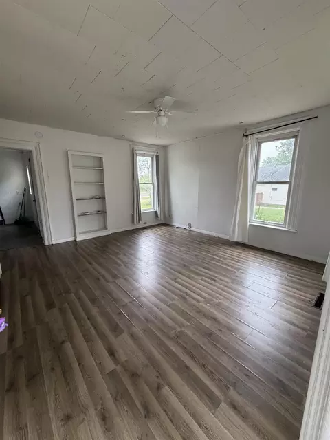 Living - 1307 10th St, Eldora, IA 50627 photo 1 of 1