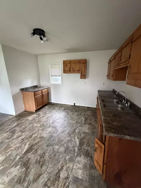 Kitchen - 1307 10th St, Eldora, IA 50627 photo 2 of 2