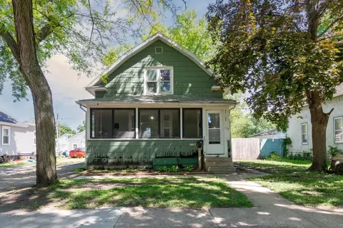 135 Polk St, Waterloo, IA 50703