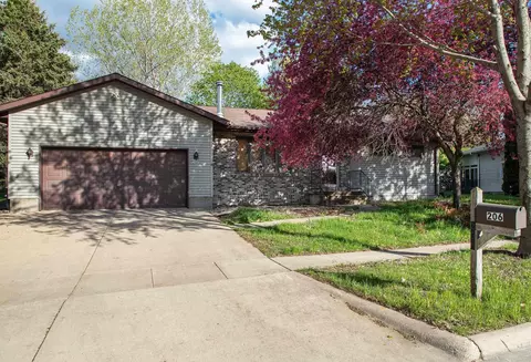 206 NW 24th St, Waverly, IA 50677
