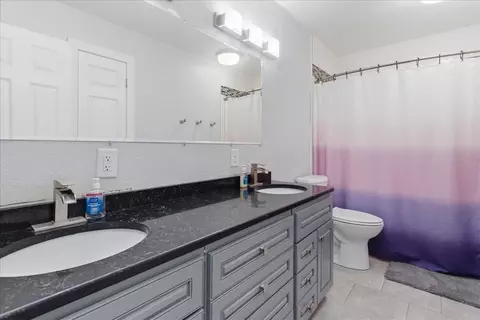 Bath - 307 Lambeth Rd, Waterloo, IA 50701 photo 5 of 7