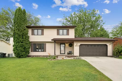 2810 Ryan Dr, Cedar Falls, IA 50613