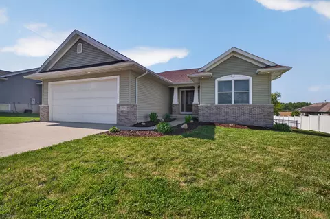 553 W Central St, Raymond, IA 50667