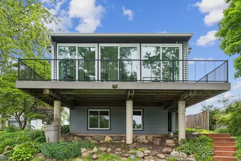 2424 Cottage Row Rd, Cedar Falls, IA 50613