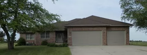 112 Meadow Ln, La Porte City, IA 50651
