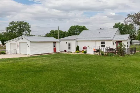 512 Day, Parkersburg, IA 50665