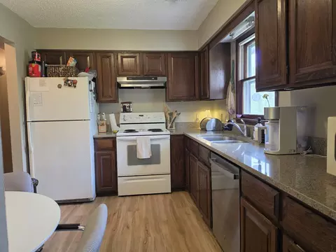 Kitchen - 149 Vera Dr, Waterloo, IA 50701 photo 1 of 3