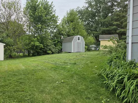 Exterior - 149 Vera Dr, Waterloo, IA 50701 photo 4 of 6