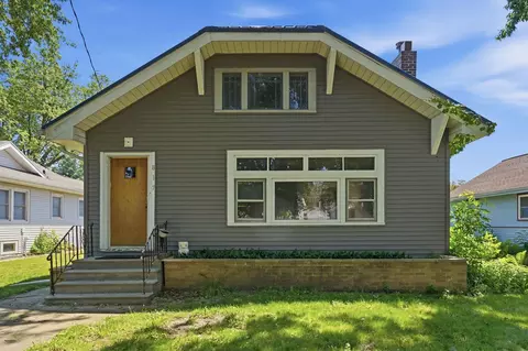 817 Western Ave, Waterloo, IA 50702