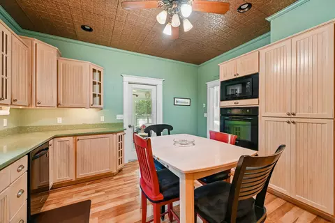 Kitchen - 208 SE 4th Ave, Waverly, IA 50677 photo 3 of 3