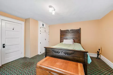 Bedroom - 208 SE 4th Ave, Waverly, IA 50677 photo 2 of 7