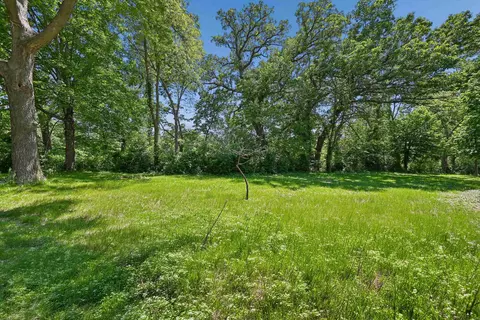 Exterior - 208 SE 4th Ave, Waverly, IA 50677 photo 7 of 7