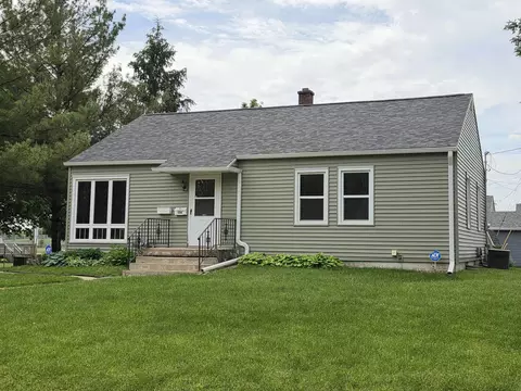 154 Morgan Rd, Waterloo, IA 50702