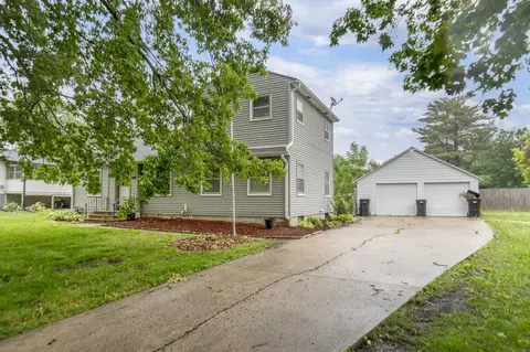 3310 Rownd St, Cedar Falls, IA 50613