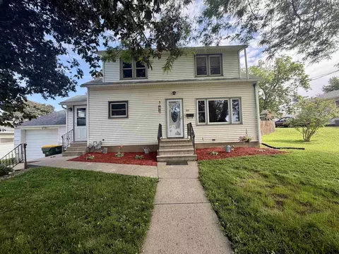 509 SW 2nd Ave, Waukon, IA 52172