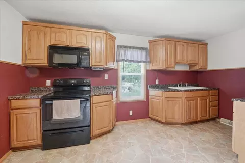 1415 Dearborn Ave, Waterloo, IA 50707 photo 13