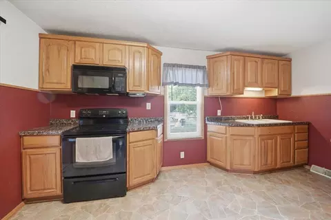 1415 Dearborn Ave, Waterloo, IA 50707 photo 16