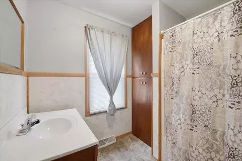 1415 Dearborn Ave, Waterloo, IA 50707 photo 25