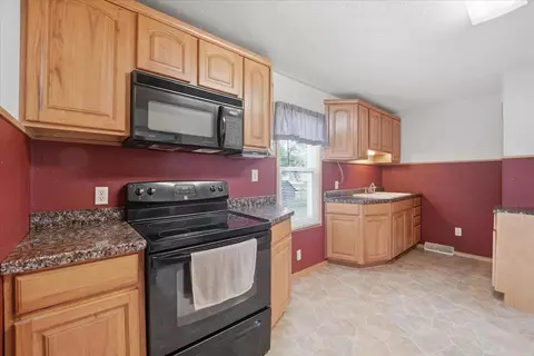 1415 Dearborn Ave, Waterloo, IA 50707 photo 17