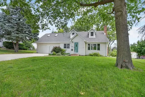 2509 Edgemont Ave, Waterloo, IA 50702