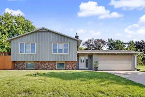 2621 W 4th St, Cedar Falls, IA 50613