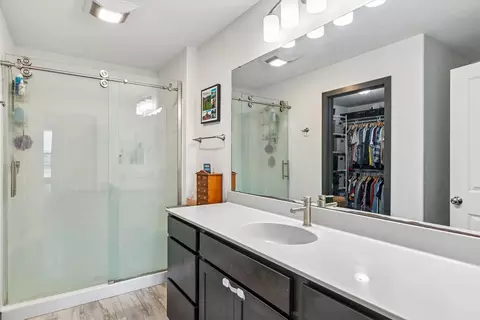 Bath - 1115 Partridge Ln, Waterloo, IA 50701 photo 1 of 3