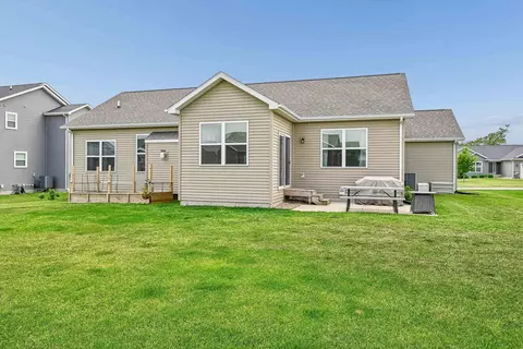 Exterior - 1115 Partridge Ln, Waterloo, IA 50701 photo 2 of 4
