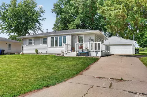 2138 Casper Ave, Waterloo, IA 50701